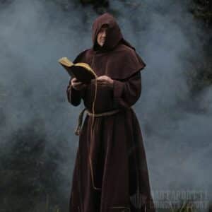 Munkin kaapu, huppu ja köysivyö